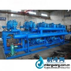  漢鐘螺桿七并聯(lián)水冷機組 